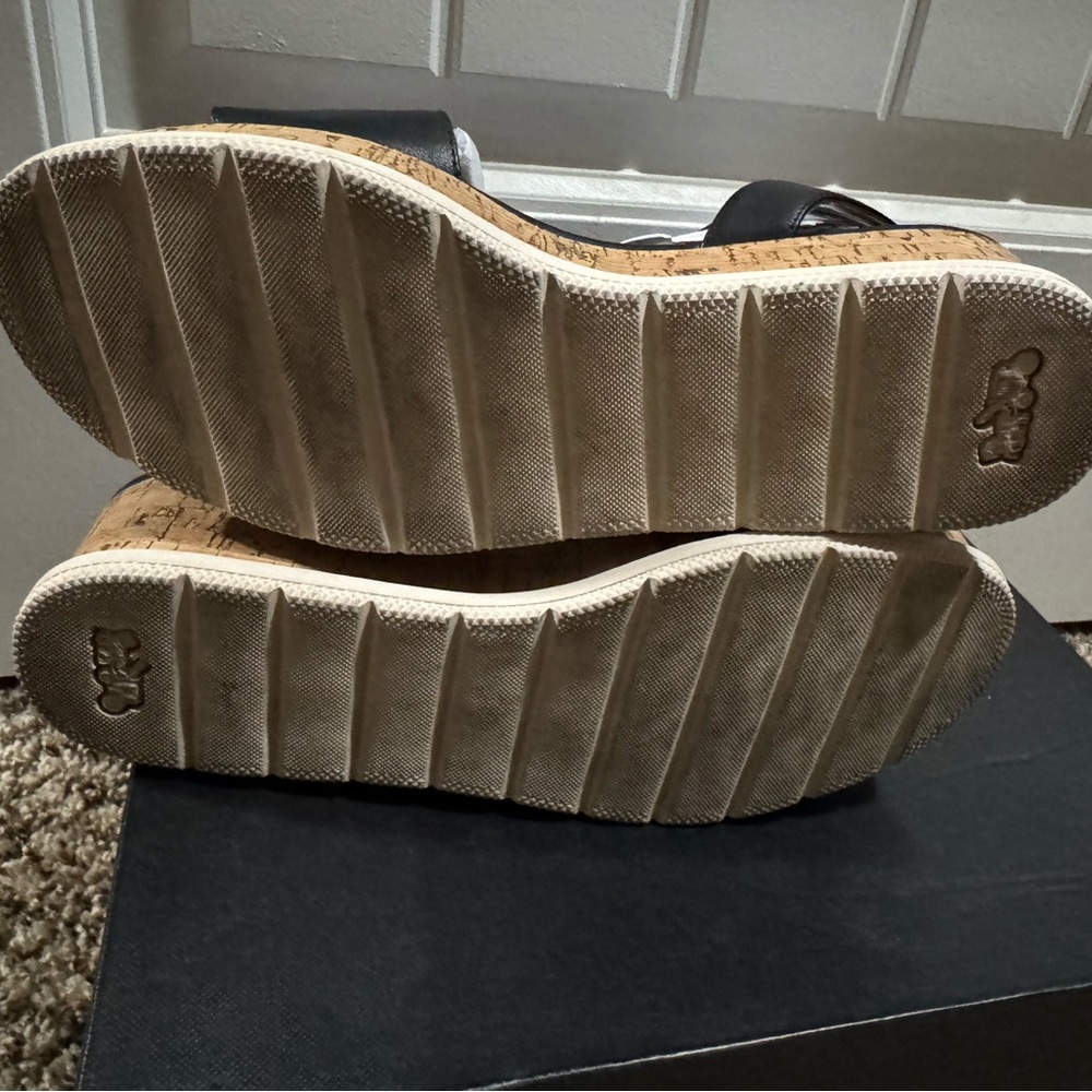 Coach Black Leather Ankle-Strap Platform Sandals with Gold Logo - Picture 4 of 5